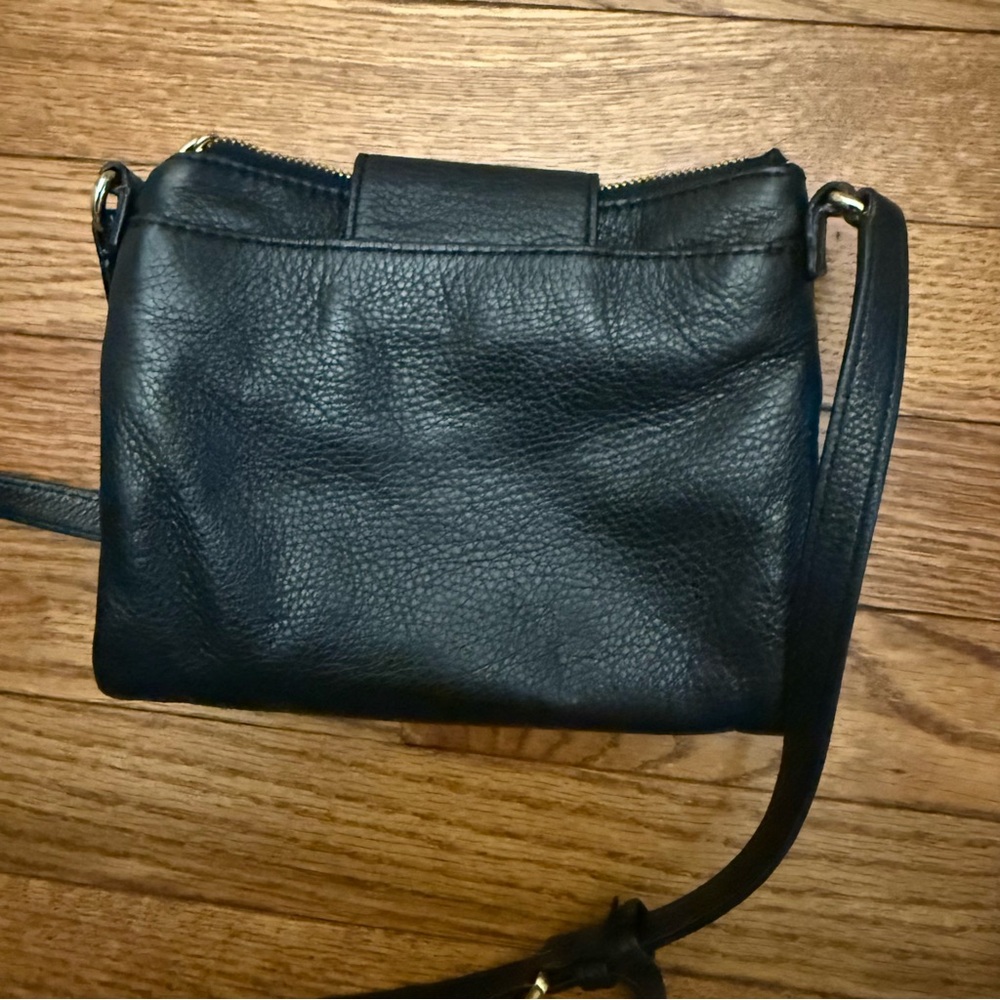 Michael Kors Black Crossbody Bag w/Built in Wallet & Gold Logo & Hardware, UGC - Picture 10 of 16